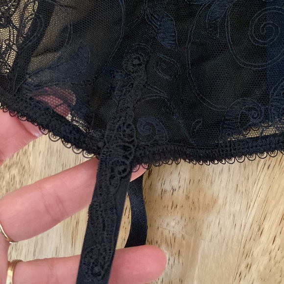Like new Fantasie panties and garter - Picture 10 of 14